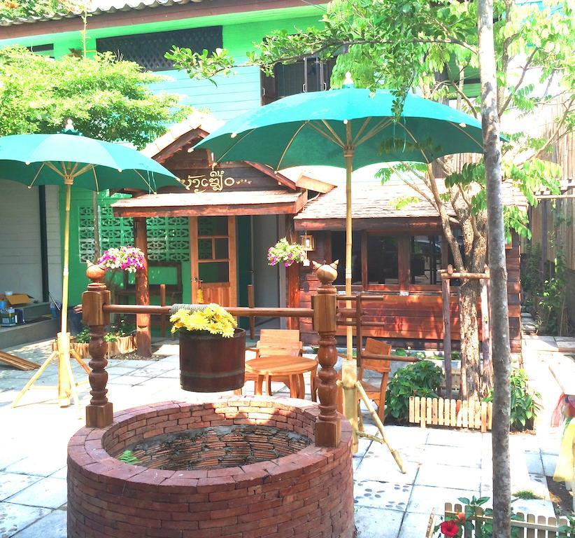 Green House Backpacker Hostel Chiang Mai Bagian luar foto