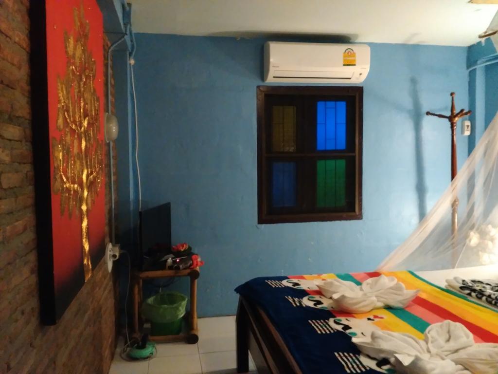 Green House Backpacker Hostel Chiang Mai Bagian luar foto