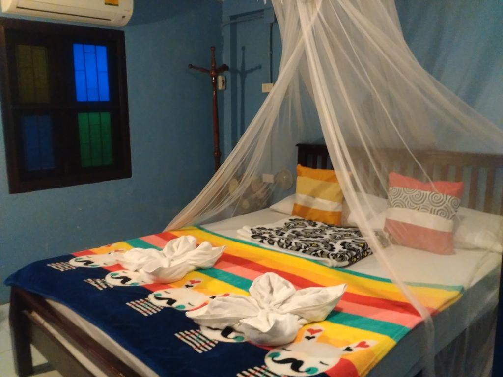 Green House Backpacker Hostel Chiang Mai Bagian luar foto